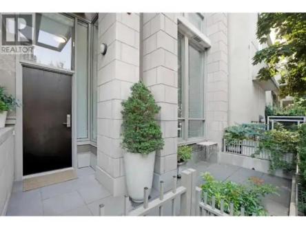 1045 RICHARDS STREET in Vancouver - Image 1
