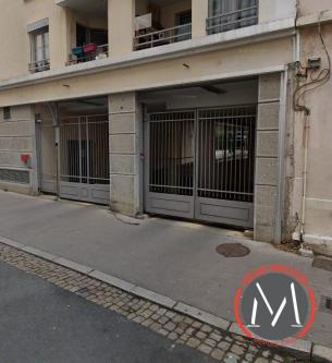 11 RUE DES CHATREUX à Lyon - Photo 1