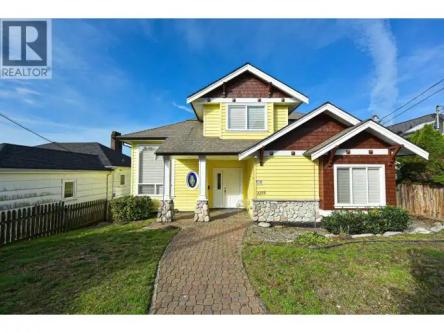 1275 20TH STREET in Vancouver - Image 1