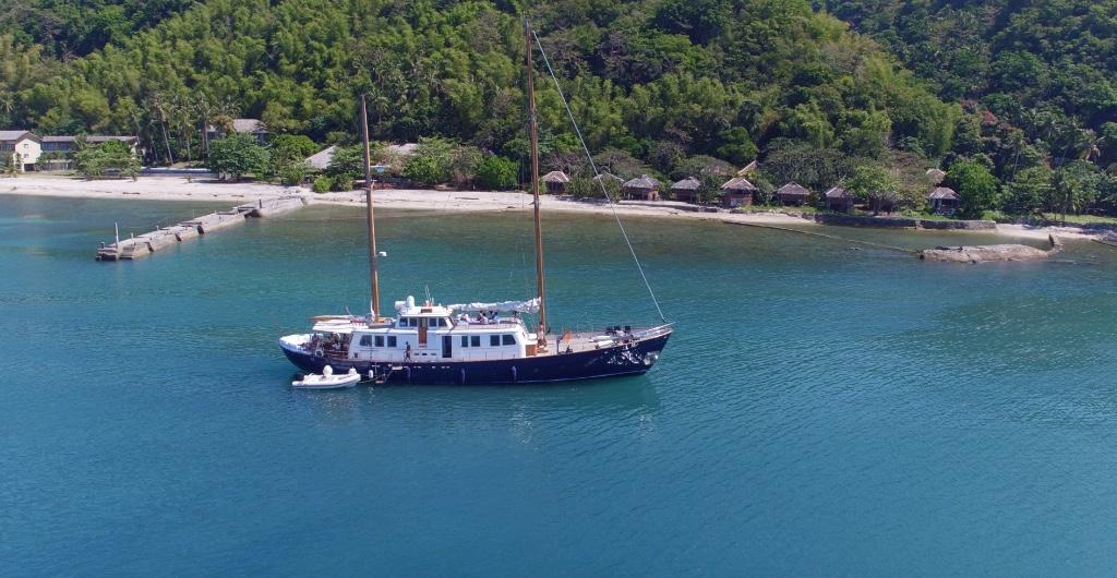 LUXURY YACHT FOR RENT in Olongapo - Image 1
