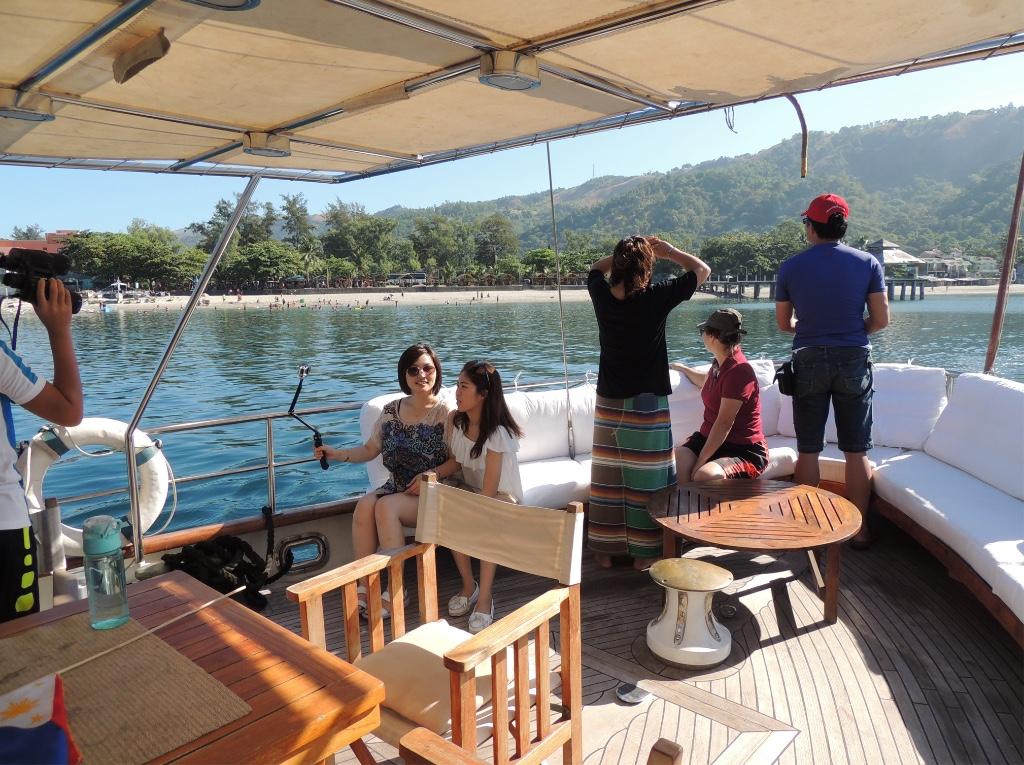 LUXURY YACHT FOR RENT in Olongapo - Image 2