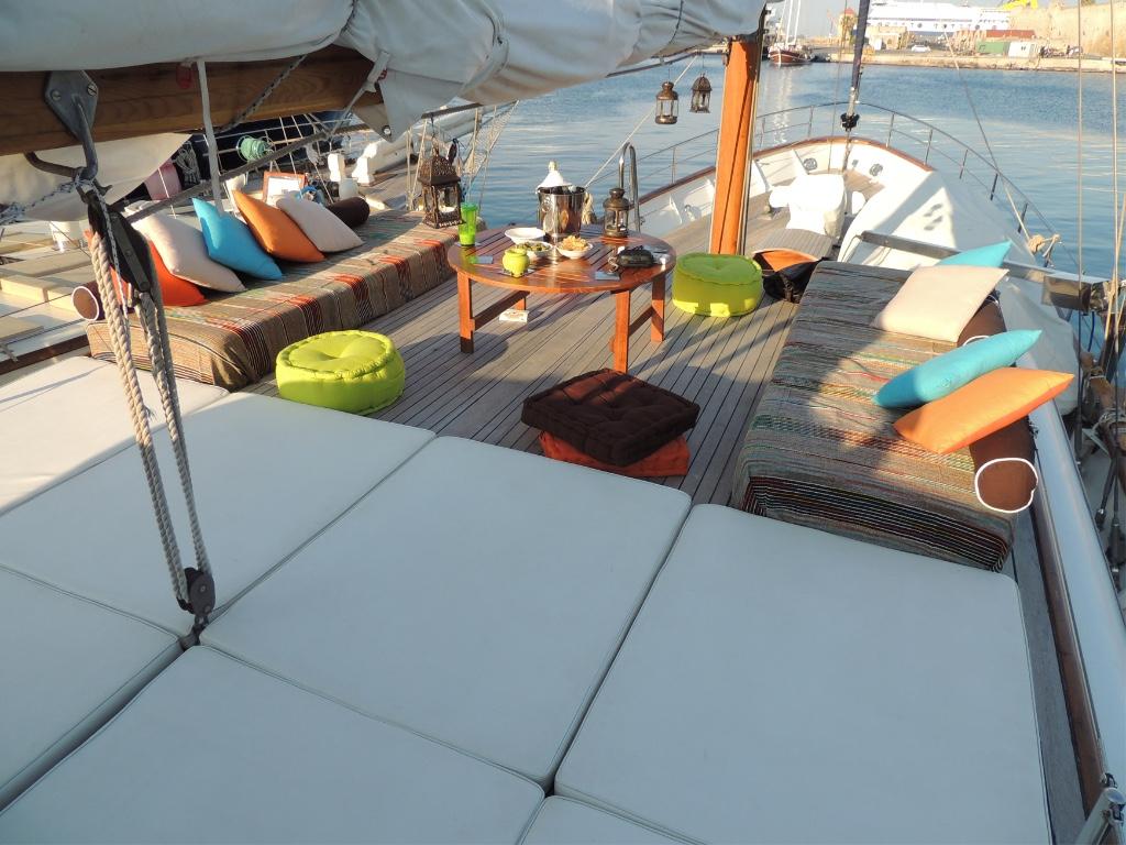 LUXURY YACHT FOR RENT in Olongapo - Image 3