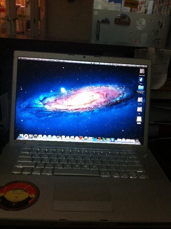 Macbook Pro A1211 in Kuala Lumpur - Image 1