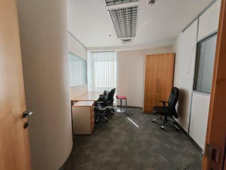 1900 Sqft Office for Rent in Riggat Al Buteen Near Union Metro in Dubai - Image 8