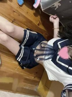 19f selling my contents in Singapore - Image 2