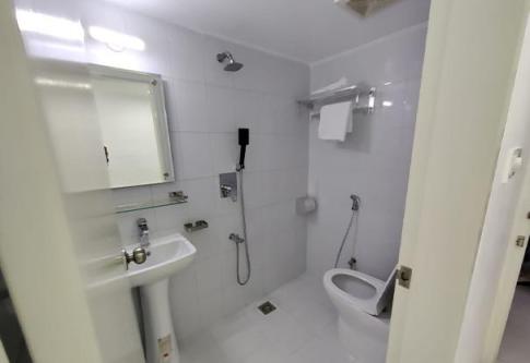 1Room Flat Rent in Bashundhara R/A in Dhaka - Image 1