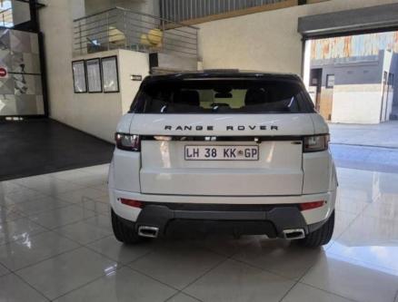 2017 Land Rover Range Rover Evoque HSE Dynamic Si4 Selected R91 in Benoni - Image 4