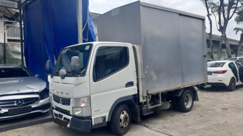 2020 10FT BOX LORRY RENTAL in Singapore - Image 8