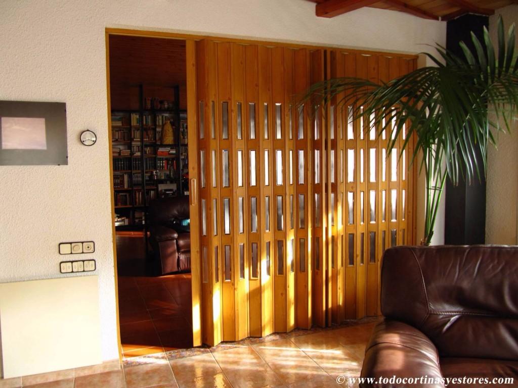 PUERTAS PLEGABLES DE PVC en España - Imagen 1