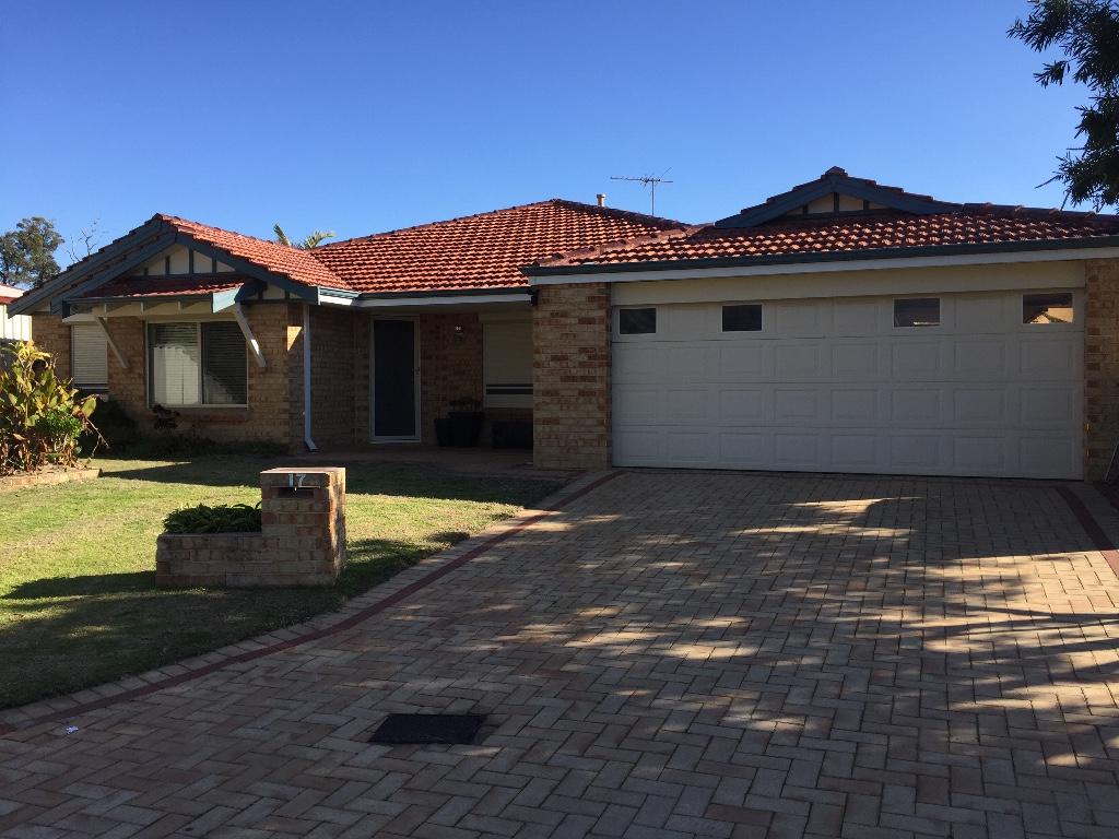 Room For RENT (SHARED HOUSE) in Bentley - Image 1