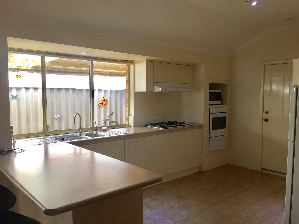 Room For RENT (SHARED HOUSE) in Bentley - Image 5