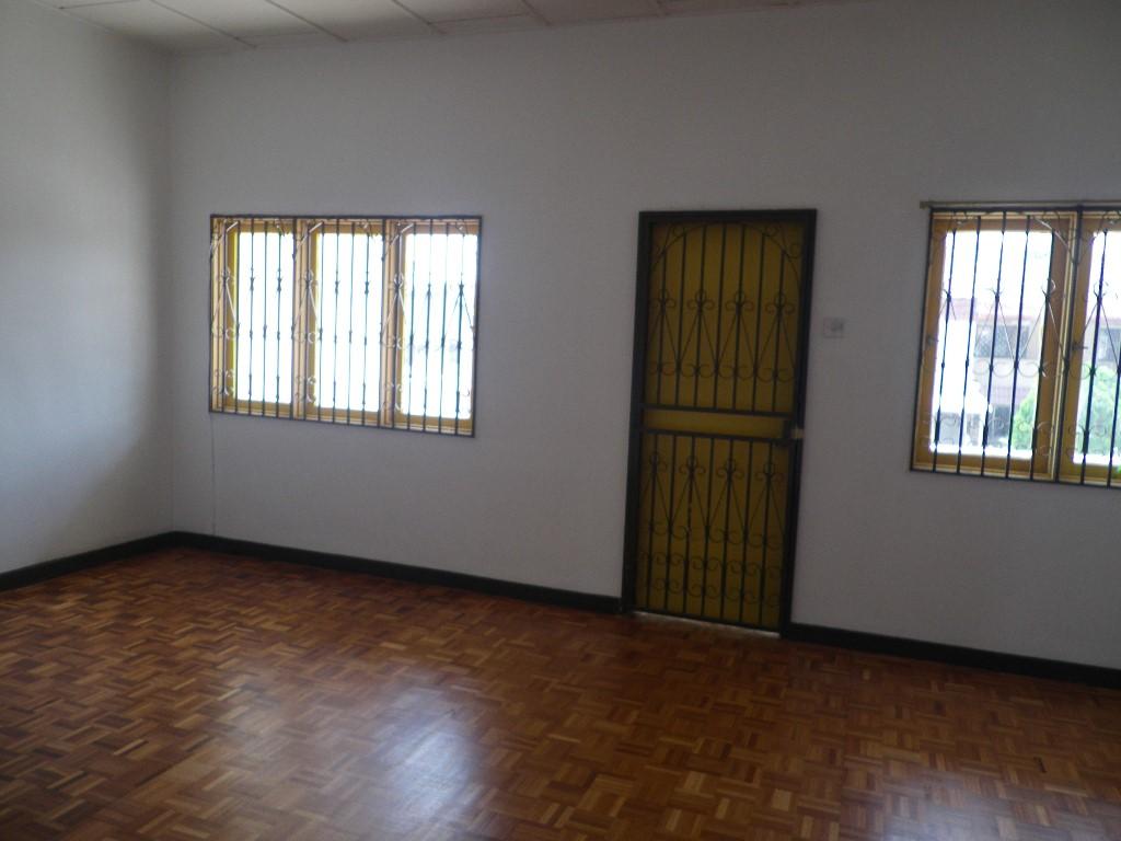 Cheras Taman Bukit Ria 2-sty Intermediate House For Sale in Kuala Lumpur - Image 6