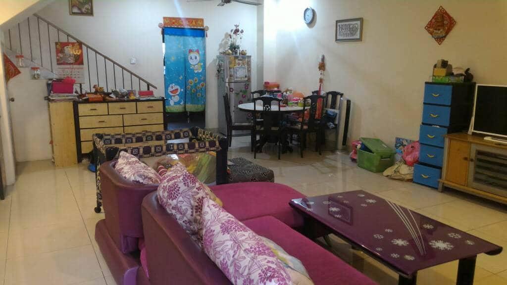 Sungai Buloh Taman Sri Putra Mas 2-sty Intermediate For Sale in Ladang Seri Kundang - Image 2