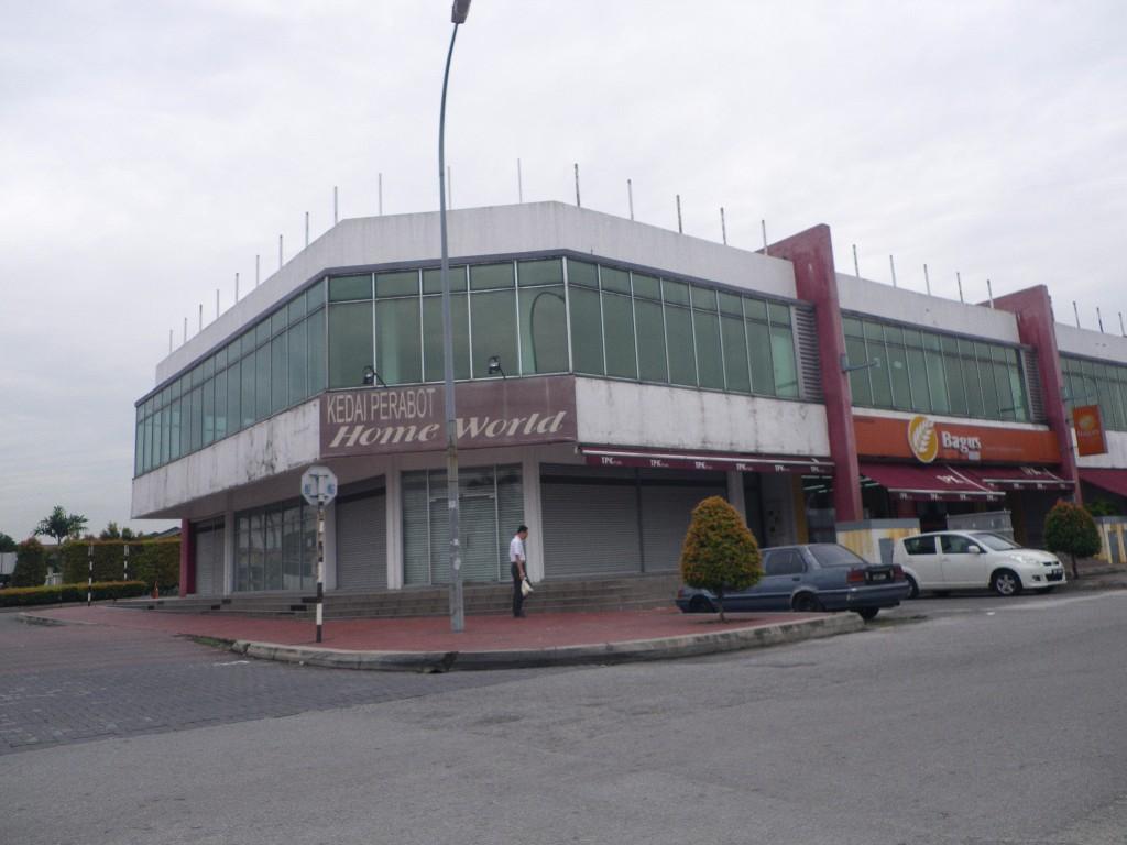 Puchong Taman Perindustrian Kinrara 2-sty Inter Shop For Rent in Putrajaya - Image 2