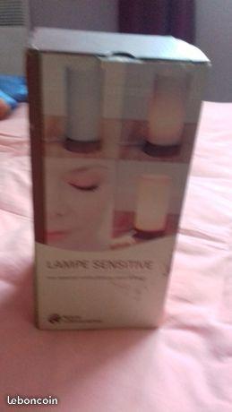 lampe sensitive à Épinay-sur-Seine - Photo 1