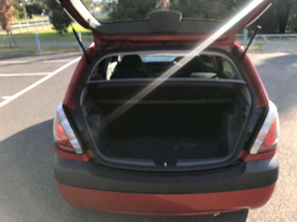 Kia Rio Lx 2009 With Rwc And Rego 5 Speed Manual 1.4L in Broadmeadows - Image 14