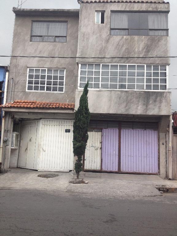 Propiedad en venta en Santa María Aztahuacán - Imagen 1