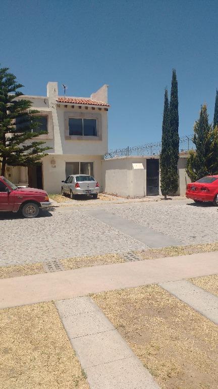 CASA SOLA RESIDENCIAL EN RENTA en Aguascalientes (AGS) - Imagen 1