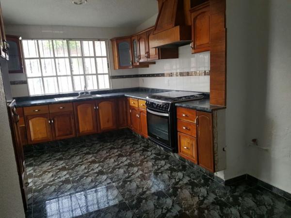 CASA SOLA EN RENTA en Ciudad López Mateos - Imagen 3