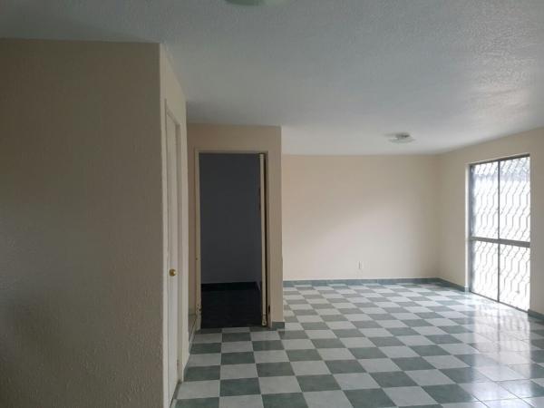 CASA SOLA EN RENTA en Ciudad López Mateos - Imagen 4