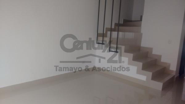 BONITA CASA NUEVA EN RENTA en San Pedro Garza García - Imagen 2