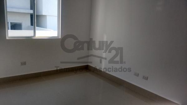 BONITA CASA NUEVA EN RENTA en San Pedro Garza García - Imagen 4