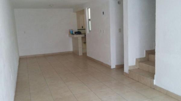 Casa en Renta en Los Portales, Tultitlán, Estado de México. en San Pablo de las Salinas - Imagen 4