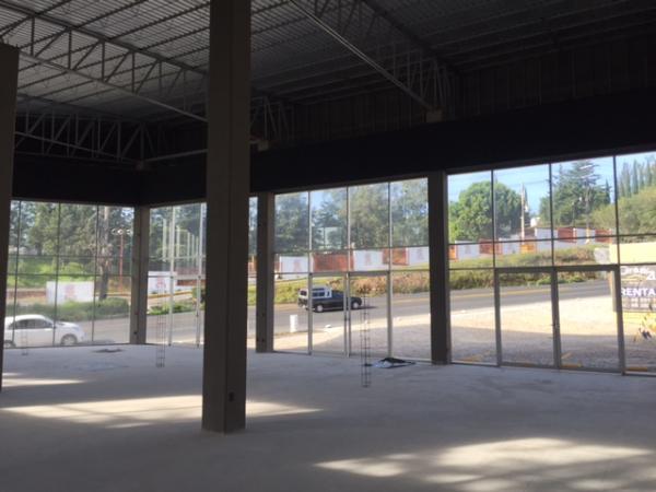 LOCALES COMERCIALES EN RENTA SOBRE AVENIDA PRINCIPAL en Tlaxcala - Imagen 5