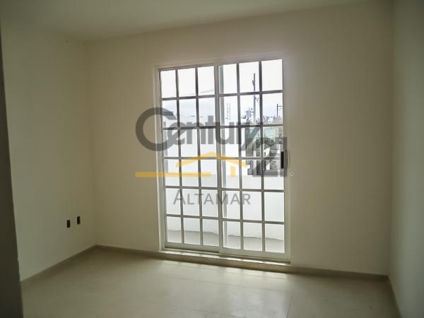 2 CASAS NUEVAS, ESTILO TRADICIONAL en Altamira - Imagen 2