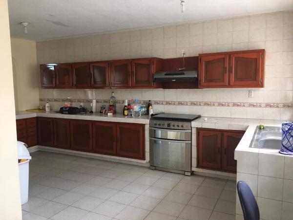CASA EN RENTA MUY AMPLIA EXCELENTE PARA OFICINAS. en Tejería - Imagen 5