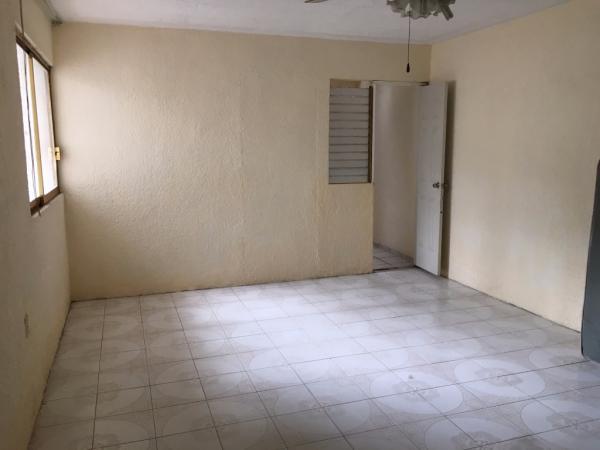 CASA EN RENTA MUY AMPLIA EXCELENTE PARA OFICINAS. en Tejería - Imagen 7