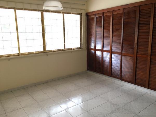 CASA EN RENTA MUY AMPLIA EXCELENTE PARA OFICINAS. en Tejería - Imagen 11