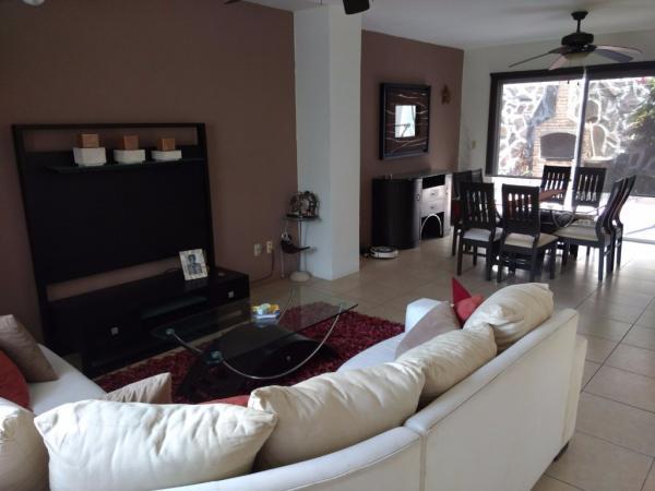HERMOSA CASA EN RENTA AMUEBLADA CON ALBERCA, ACABADOS MODERNOS. en Tejería - Imagen 4
