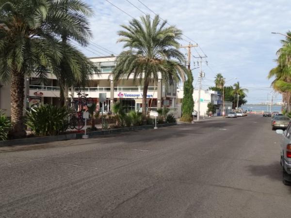 LOCAL L18 PLAZA BAJA MAR en La Paz - Imagen 7
