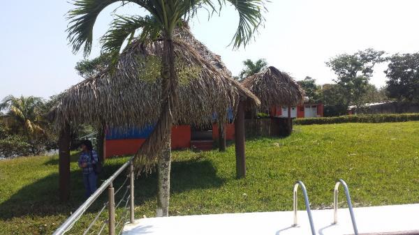 Renta de Terreno con Restaurant en Nanchital - Imagen 8