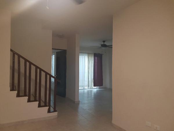 SE RENTA CASA EN FRACC. HACIENDA DORADA en Merced Gómez - Imagen 9