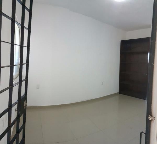 SE RENTA DEPARTAMENTO U OFICINA, SOBRE AVENIDA PRINCIPAL DE … en Ciudad del Carmen - Imagen 4