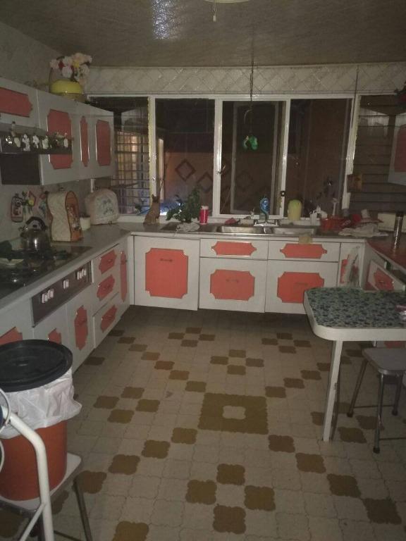Espaciosa Casa en Venta con 2 Departamentos. en Agrícola Oriental Norte - Imagen 8