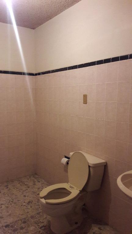 EXCELENTE LOCAL COMERCIAL DOBLE SUPERFICIE DE PRODUCTIVIDAD en Casas Alemán - Imagen 4