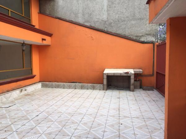 AMPLIA CASA DE 2 NIVELES en La Colmena - Imagen 4