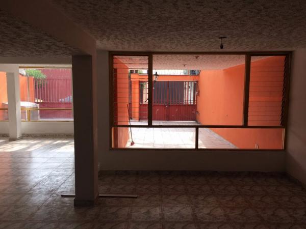 AMPLIA CASA DE 2 NIVELES en La Colmena - Imagen 15