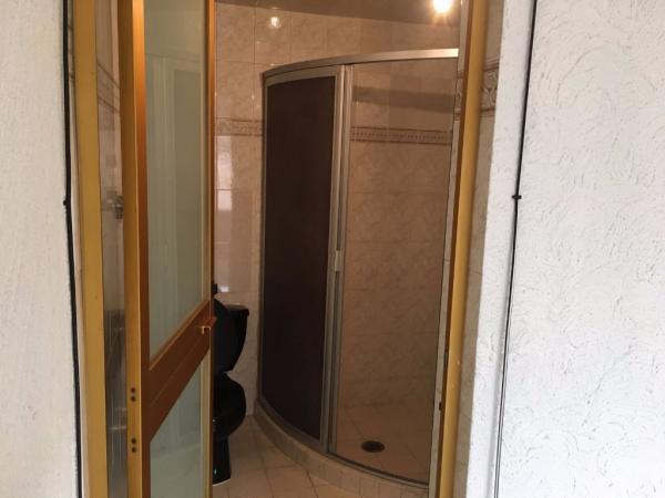 AMPLIA CASA DE 2 NIVELES en La Colmena - Imagen 17