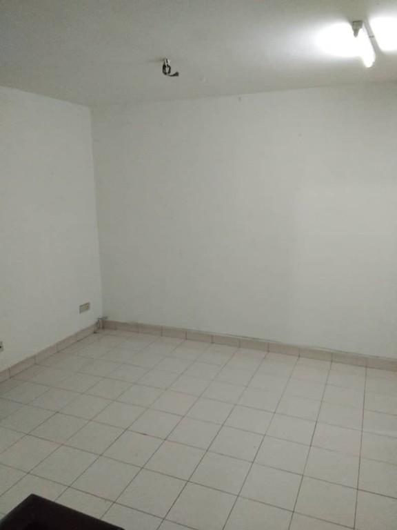 ​Kepong Laman Rimbunan 3-sty Intermediate House For Sale in Ladang Seri Kundang - Image 2