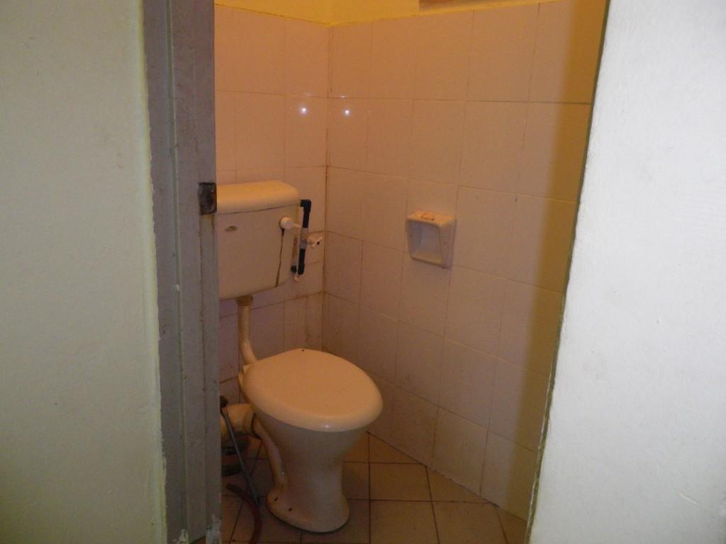 ​Kepong Desa Aman Puri Desa Satu Flat For Rent in Ladang Seri Kundang - Image 3