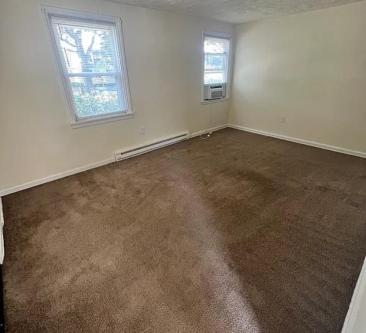 3bedrooms and 1bath HOUSE FOR RENT in Richmond - Image 2