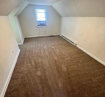 3bedrooms and 1bath HOUSE FOR RENT in Richmond - Image 5