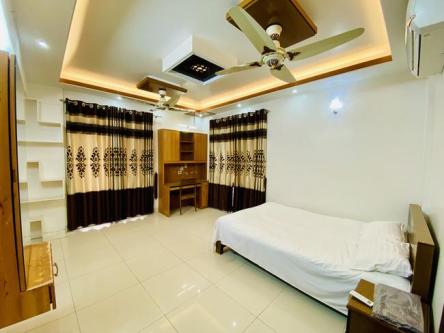 4-Bedroom Flat for Rent in Bashundhara R/A in Dhaka - Image 4