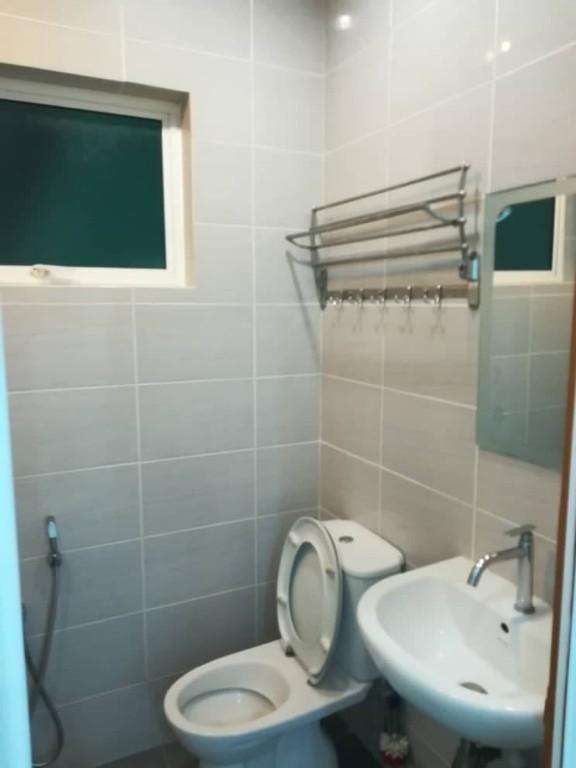 Kepong Baru 1.5-sty Intermediate House For Rent in Kampung Baru Subang - Image 10