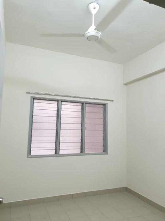 ASTANA SQUARE APARTMENT FOR RENT RM 1000 in Batu Arang - Image 2
