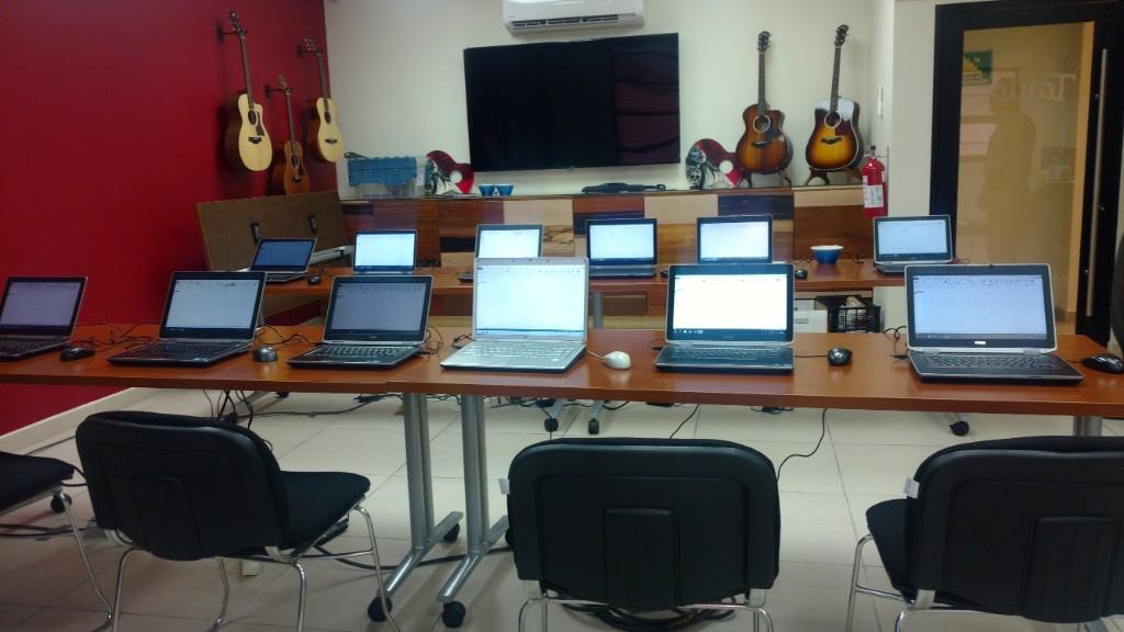 RENTA DE CÓMPUTADORAS, LAPTOPS. COPIADORAS, TABLETS, PROYECTORES en Mesa de Tijuana - Imagen 1